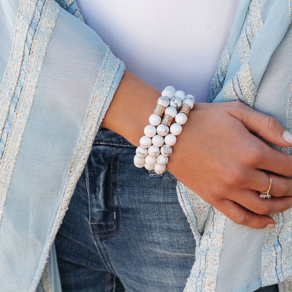 KARMA BEADED BRACELET - WHITE HOWLITE - Picture 2 of 5